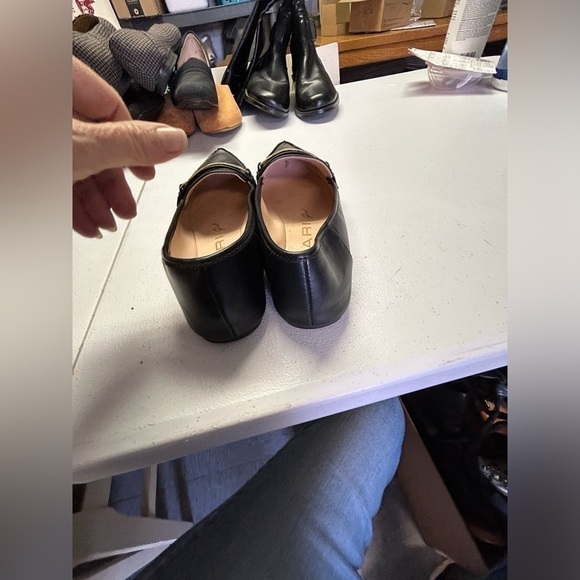 Tahari - Picture 3 of 6